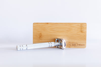 Double Edge Safety Razor (with 5 blades and bamboo case/stand) - REblade